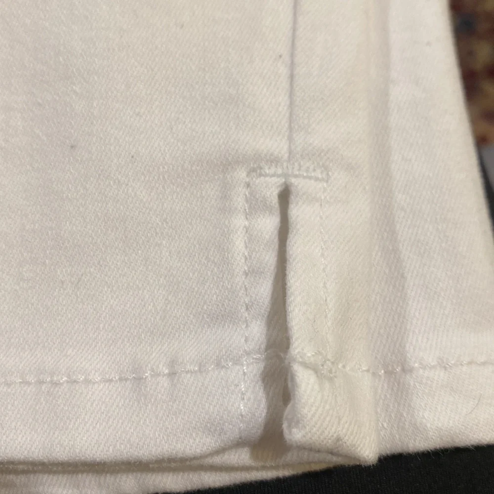 Liz Claiborne sz 12 white shorts - Picture 4 of 5